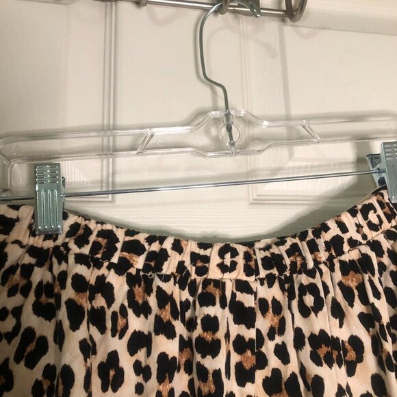 JustFab leopard print midi length skirt with button detail size M - Picture 6 of 9